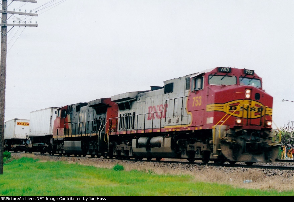 BNSF 753 West